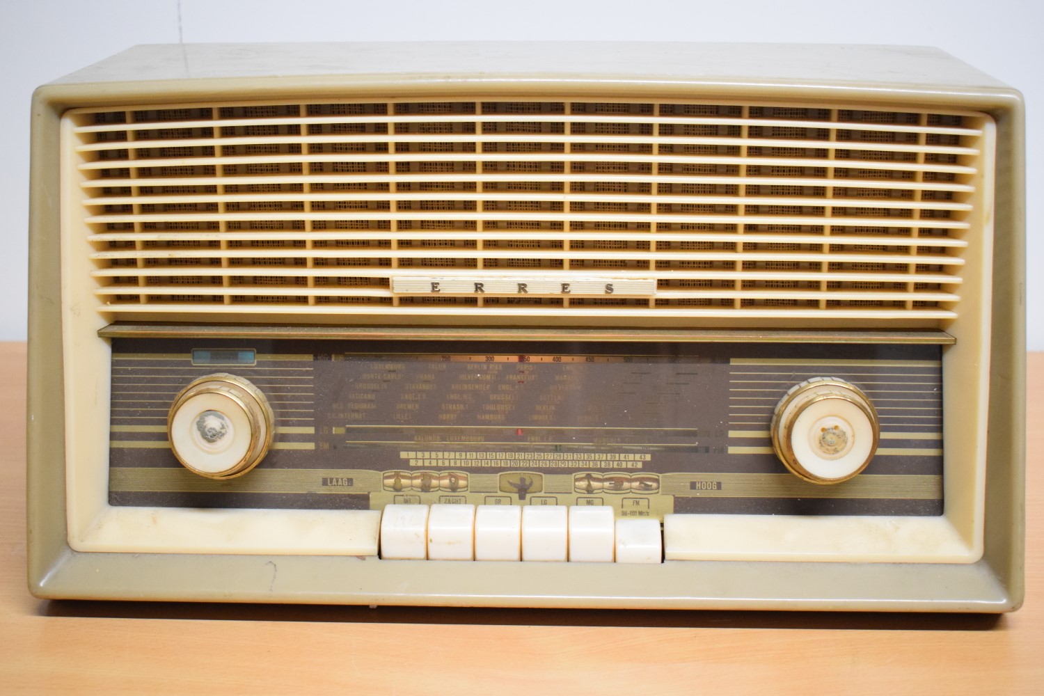Erres KY594 Tube Radio  			
